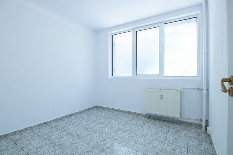 Drumul Taberei Bucla, Spatiu de birouri, doar firme, 4 camere, mutare imediata!